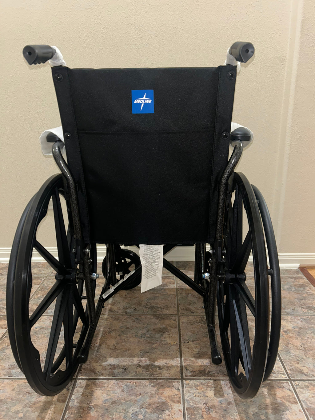 Medline Silla de ruedas plegable de 16 pulgadas