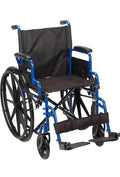 Silla de ruedas azul con brazos desmontables de escritorio de Drive Medical