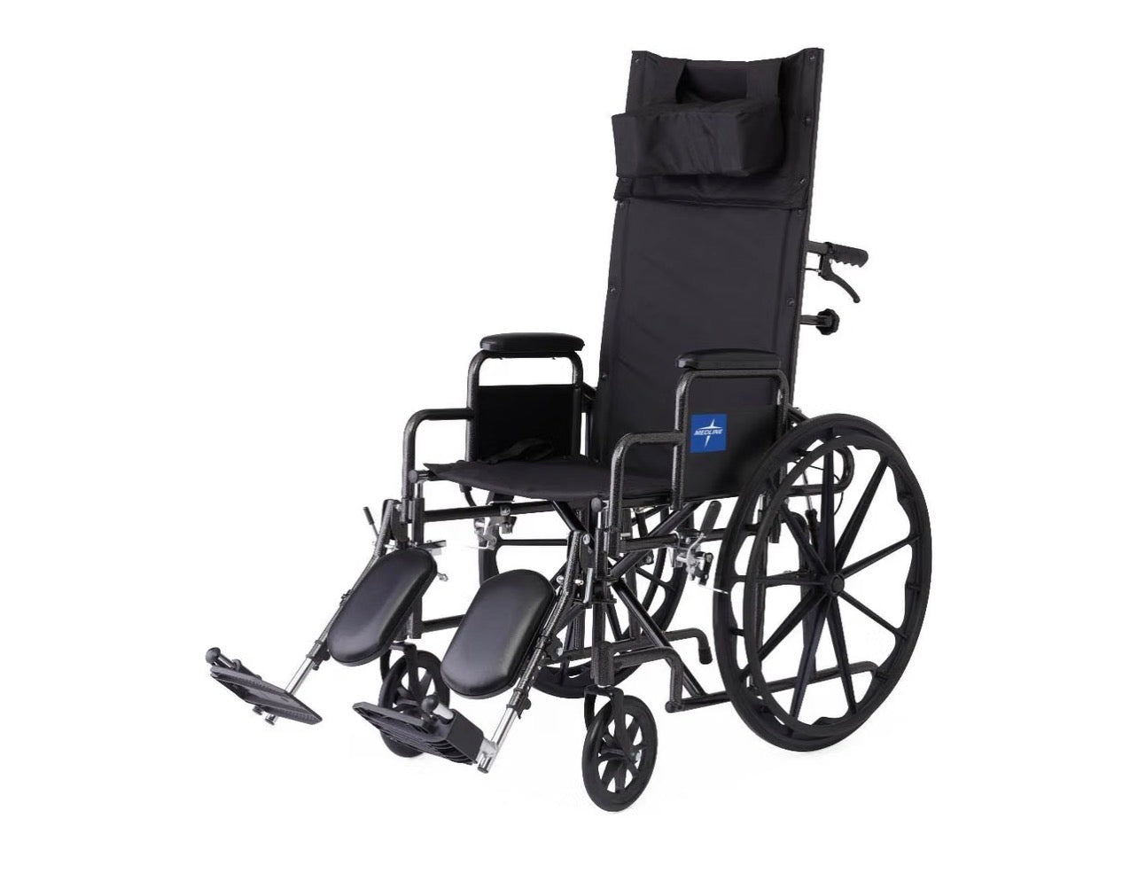 Medline Silla de ruedas reclinable, 18 pulgadas, con reposapiernas elevables.